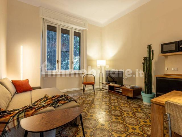 Appartamento in villa via Timavo 27, Isola, Milano