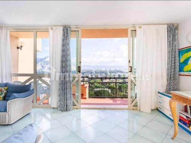 Appartamento in villa via Tolomea 39, Mondello Valdesi, Palermo