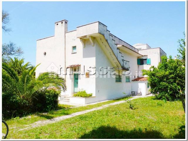 Appartamento in villa viale Castellammare 44, Fregene, Fiumicino