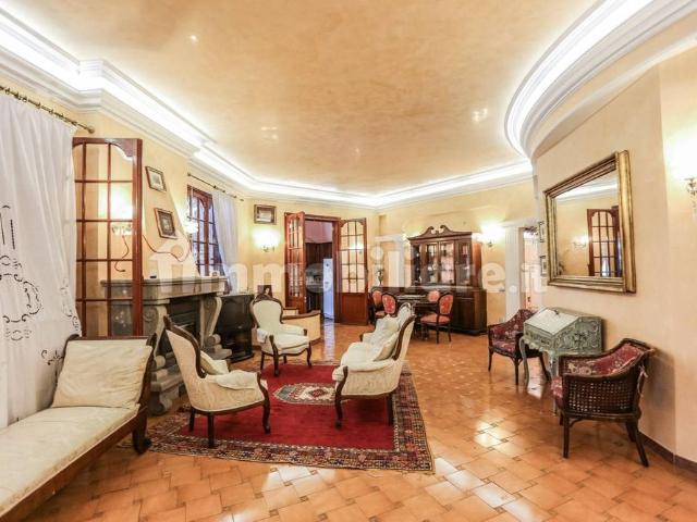 Appartamento in villa viale Ercole Consalvi, Frascati