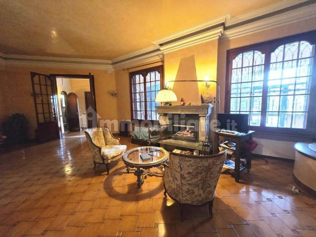 Appartamento in villa viale Ercole Consalvi, Frascati