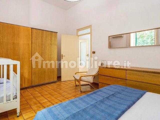 Appartamento in villa viale Italia 2, Mondello Valdesi, Palermo