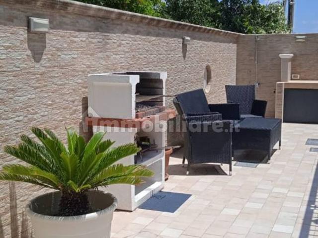Appartamento in villa viale Monteparasco, Pulsano
