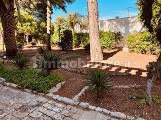 Appartamento in villa viale Sportelli 25, Selva di Fasano, Laureto, Fasano