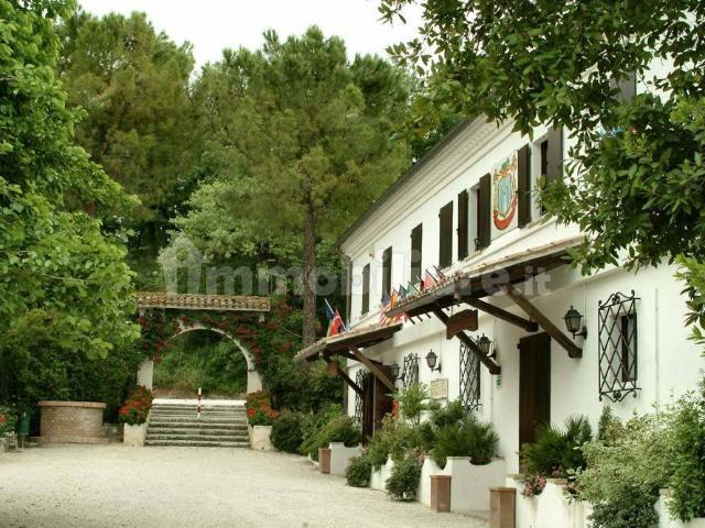 Appartamento in villa viale Vittorio Emanuele II, Centro, Clusone