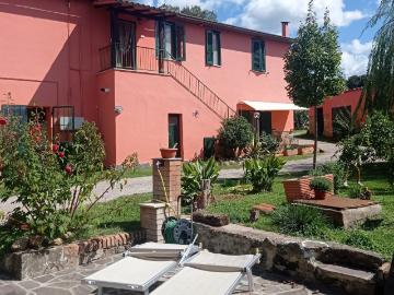 APPARTAMENTO INDIPENDENTE in AFFITTO a CAMPAGNATICO MONTORSAIO di 4 vani