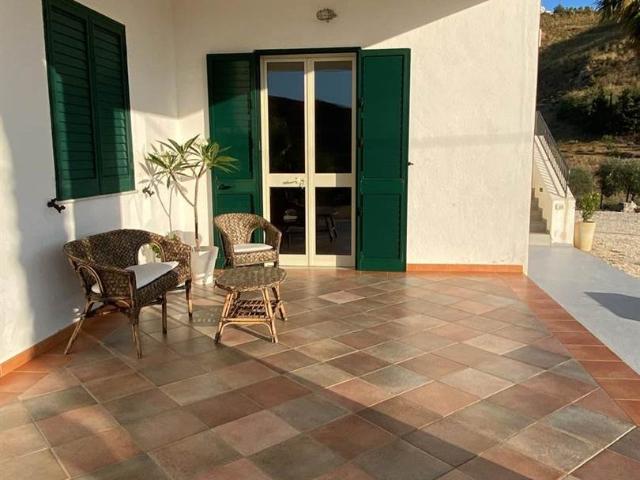 Appartamento indipendente in affitto a Montallegro Agrigento