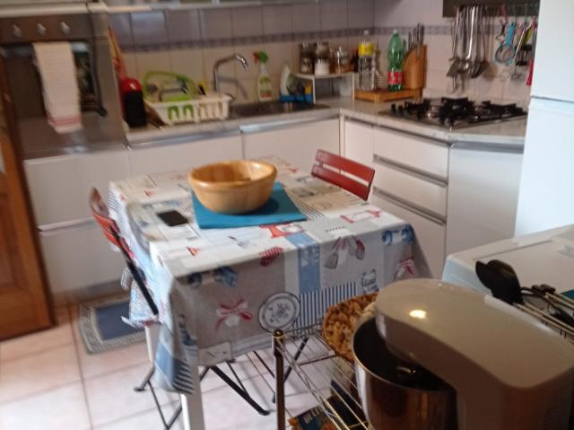 APPARTAMENTO INDIPENDENTE in VENDITA a VIAREGGIO CENTRO di 4 vani