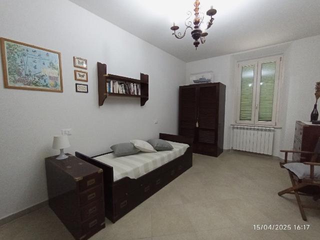 APPARTAMENTO INDIPENDENTE in VENDITA a CAMAIORE di 4 vani