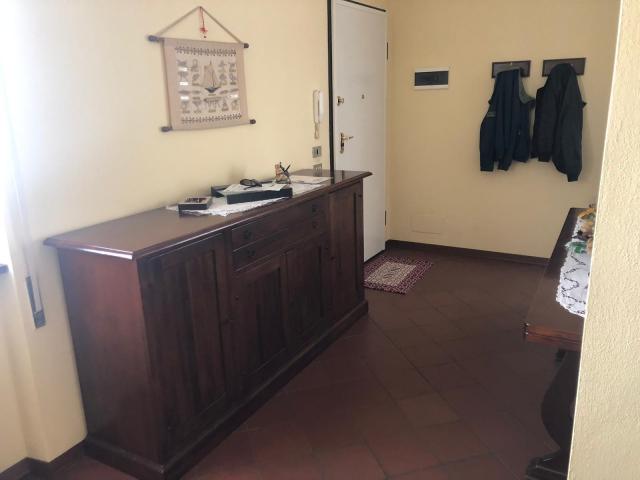 APPARTAMENTO INDIPENDENTE in VENDITA a CAMAIORE di 5 vani