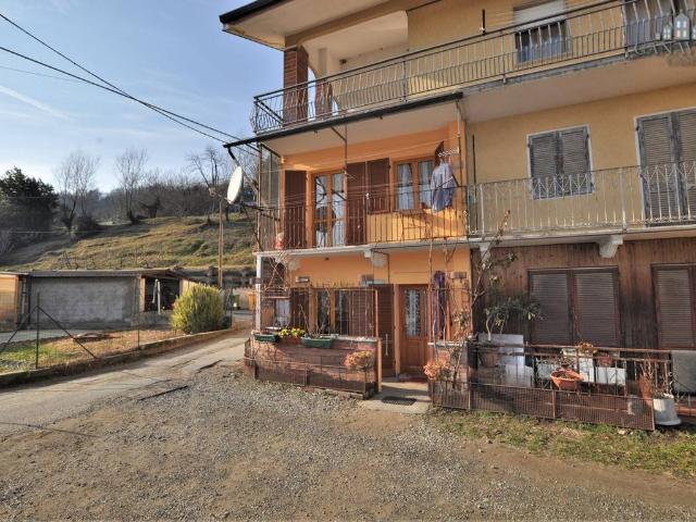 Appartamento indipendente in vendita a Castellamonte, Preparetto