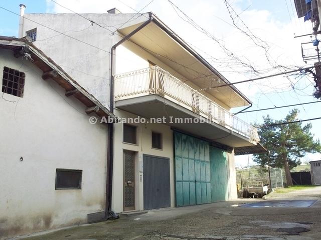 Appartamento indipendente in vendita a Civitella Casanova