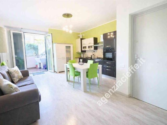 APPARTAMENTO INDIPENDENTE in VENDITA a MASSA Marina di Massa di 3 vani