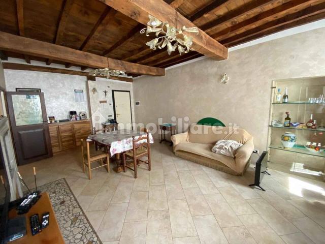 Appartamento ottimo stato, Castelnovo Ne' Monti