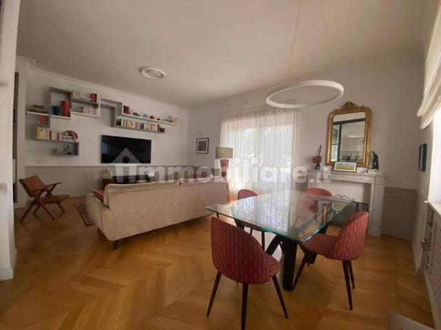 Appartamento ottimo stato, primo piano, Aventino, Roma