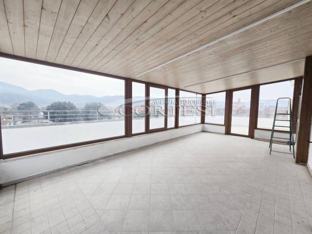 Appartamento ottimo stato, quarto piano, Centro, Umbertide