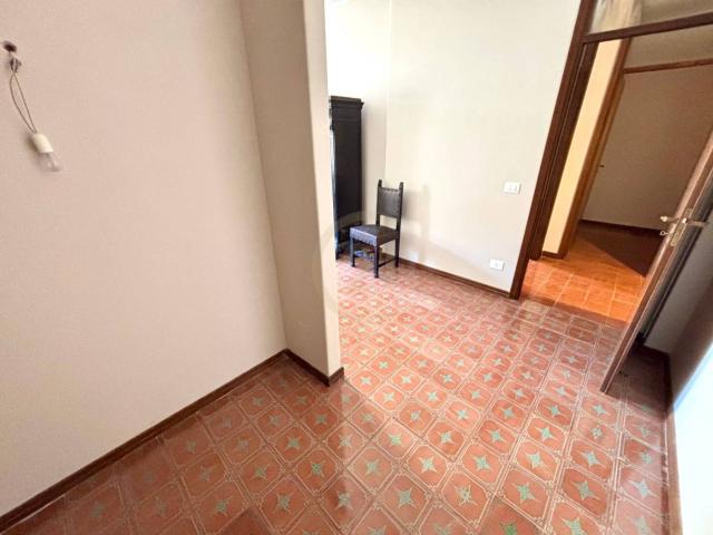 Appartamento ottimo stato, quarto piano, Corso Sicilia Fiera, Catania