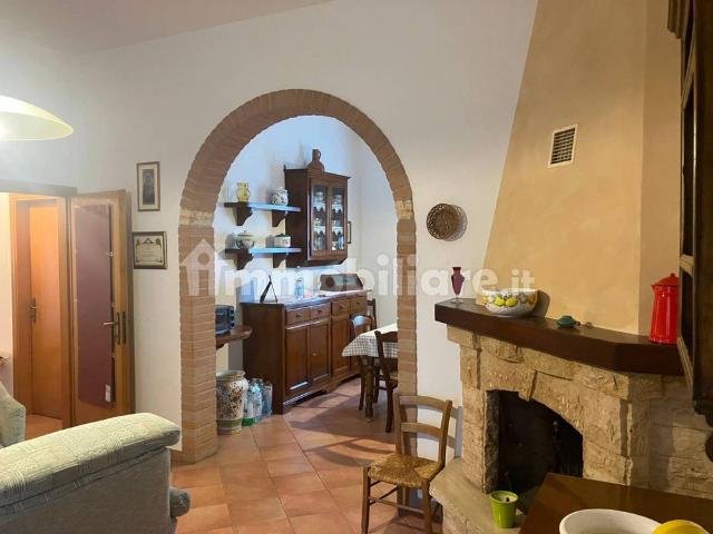 Appartamento ottimo stato, su più livelli, Morrona, Terricciola