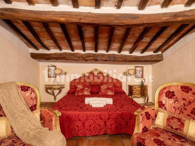 Appartamento ottimo stato, secondo piano, Colle Alta, Borgo Nuovo, Colle di Val d'Elsa