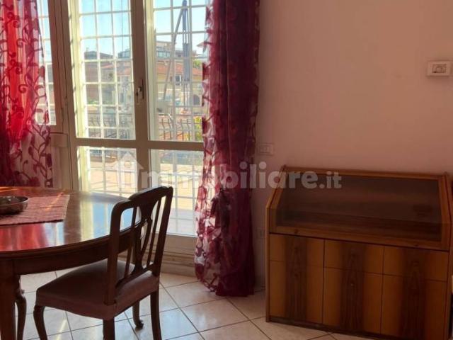 Appartamento ottimo stato, secondo piano, Rocca Cencia, Roma