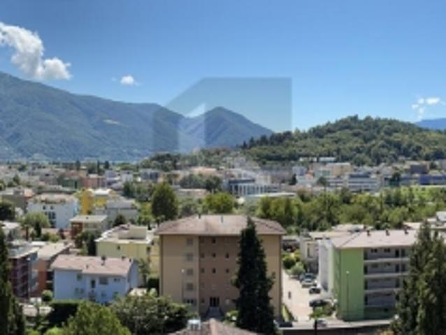 APPARTAMENTO LUMINOSO CON DEPENDANCE E VISTA