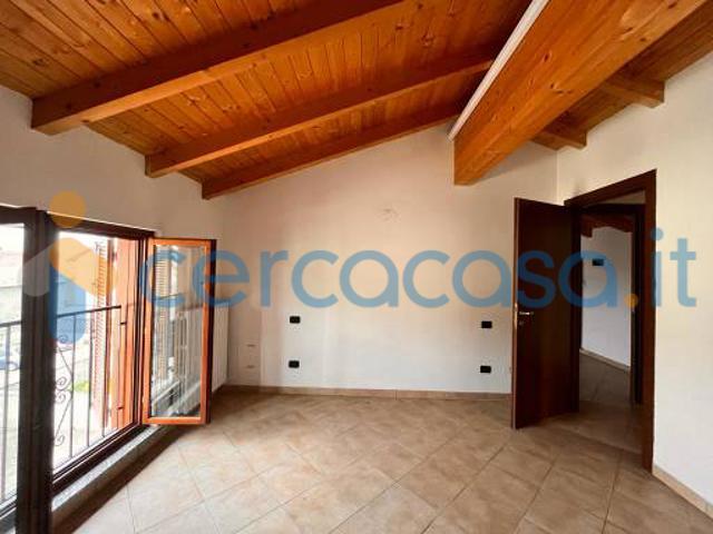APPARTAMENTO MANSARDATO IN AFFITTO