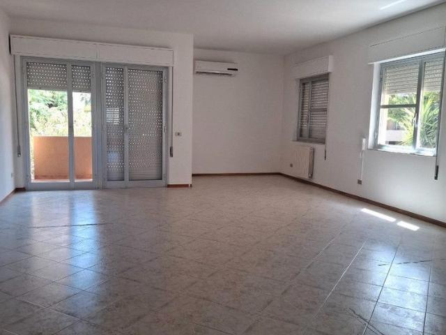 Appartamento non arredato in zona pregiata