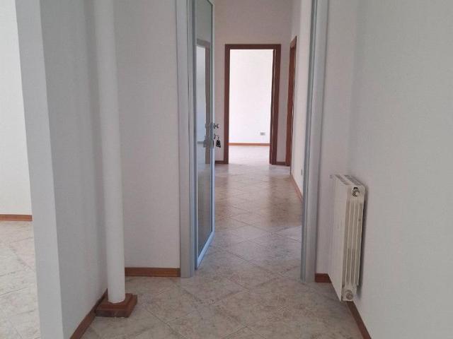 Appartamento non arredato in zona pregiata