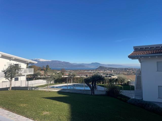 APPARTAMENTO NUOVO ARREDATO VISTA LAGO 110m² Polpenazze del Garda
