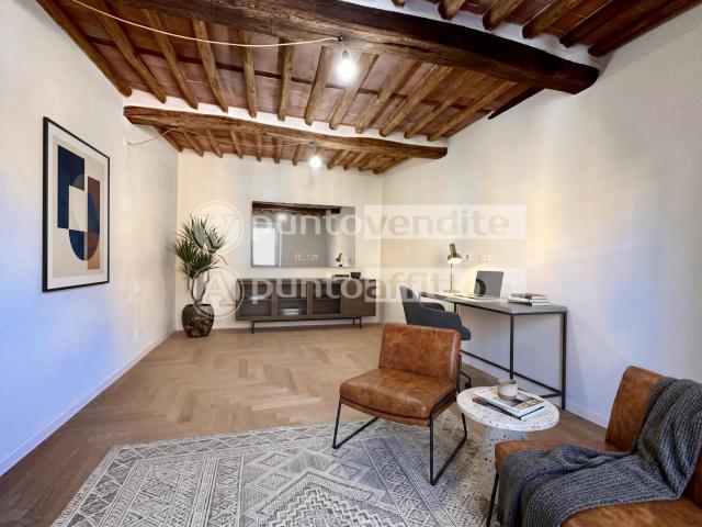 Appartamento nuovo, Lucca centro storico
