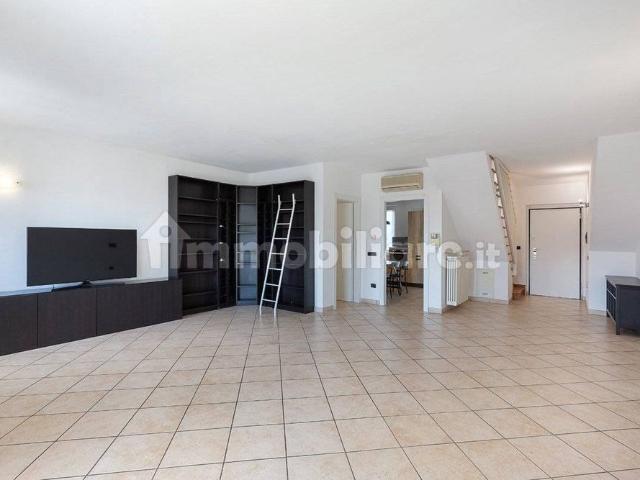 Appartamento Sottopassaggio Vevera 2, Centro, Arona