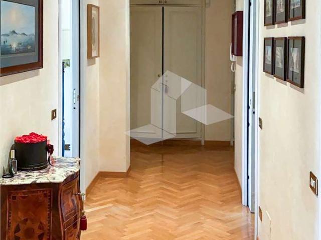 APPARTAMENTO SIGNORILE CENTRO STORICO SEMIARREDATO