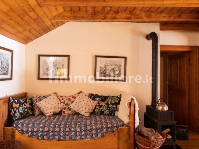 Appartamento Strada Castello Savoia 32, Centro, Gressoney Saint Jean