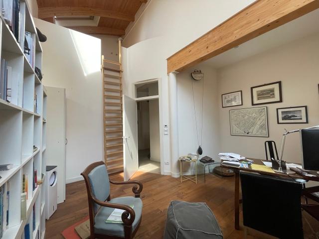 appartamento su tre livelli con giardino