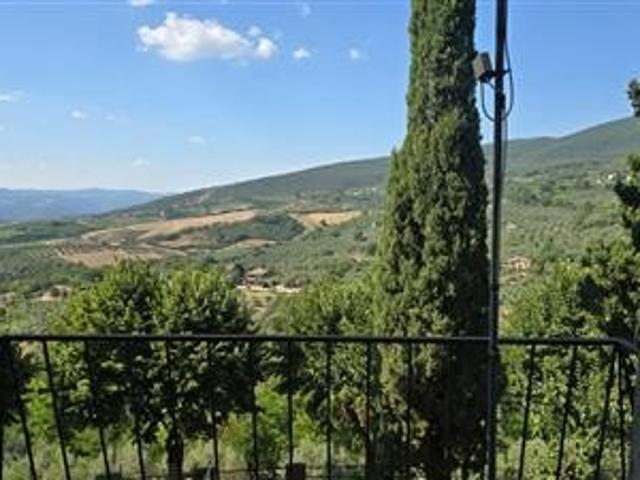 Appartamento Pentalocale a Montecchio