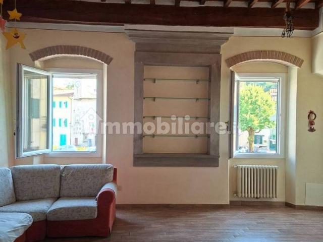 Appartamento piazza Camillo Benso di Cavour 67, Centro, Barberino di Mugello