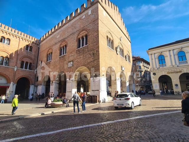 Appartamento piazza dei Signori, Piazza dei Signori, Treviso