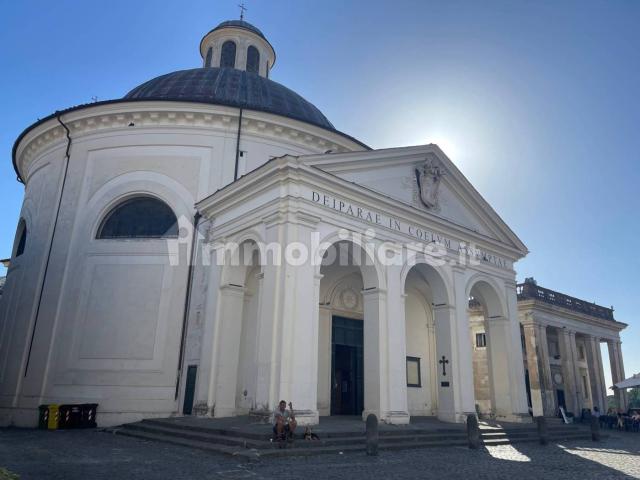 Appartamento piazza di Corte, Centro, Ariccia