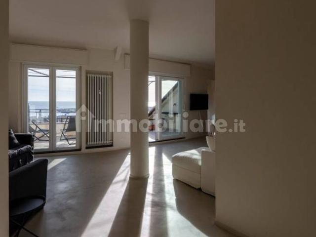 Appartamento piazza Goffredo Villa, Castelletto, Genova