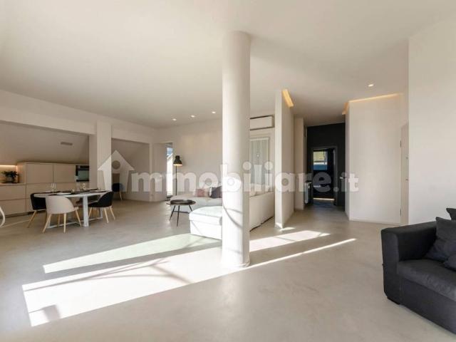 Appartamento piazza Goffredo Villa, Castelletto, Genova