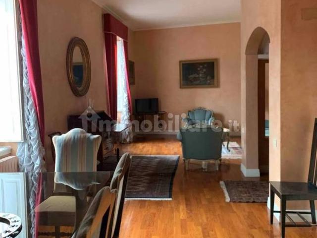 Appartamento piazza Iv Novembre, 36, Centro Storico, Perugia