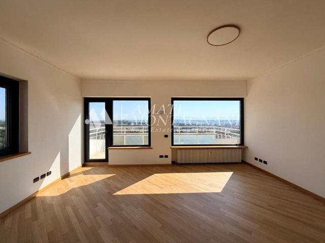 Appartamento piazza Stefano Jacini 5, Vigna Clara Vigna Stelluti, Roma