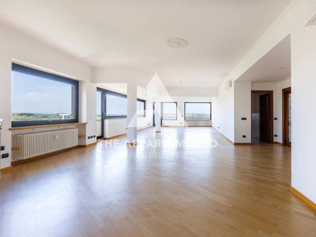 Appartamento piazza Stefano Jacini 5, Vigna Clara Vigna Stelluti, Roma