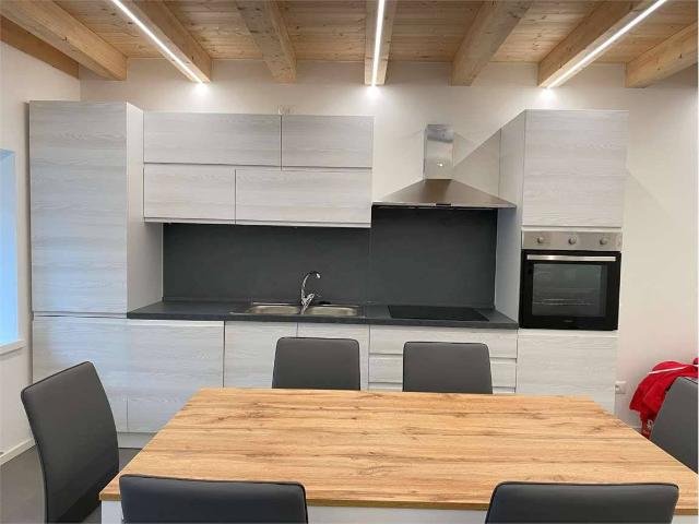 Appartamento piazza XXIW maggio, 17, Centro, Grigno