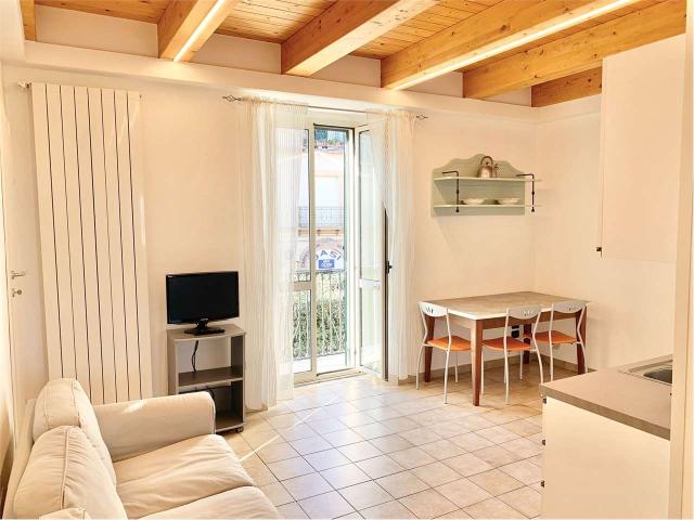 Appartamento pieno centro in affitto
