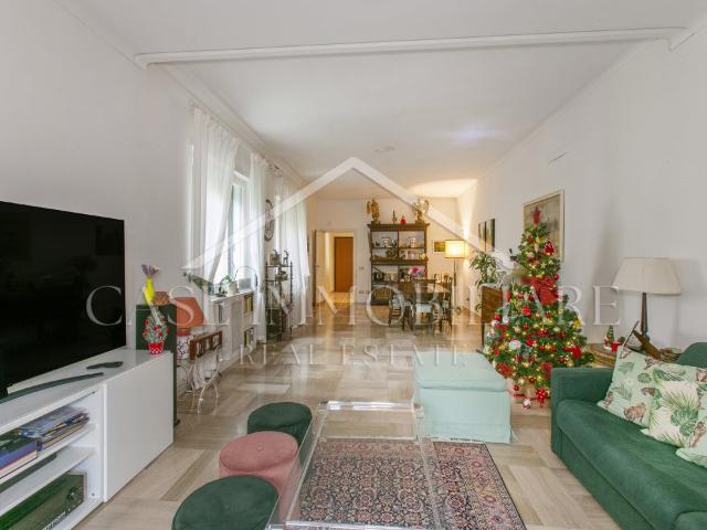 Appartamento quadrilocale in affitto 162 m², Roma, località Parioli