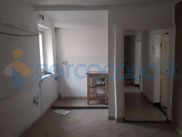 Appartamento Quadrilocale in affitto a Genova