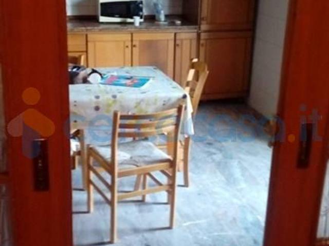 Appartamento Quadrilocale in affitto a Napoli
