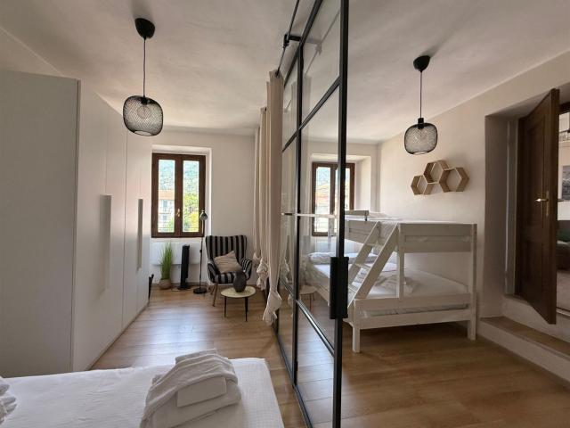 Appartamento Rinnovato con Vista Lago a Pochi Passi dalla Wa. 80m² Gravedona