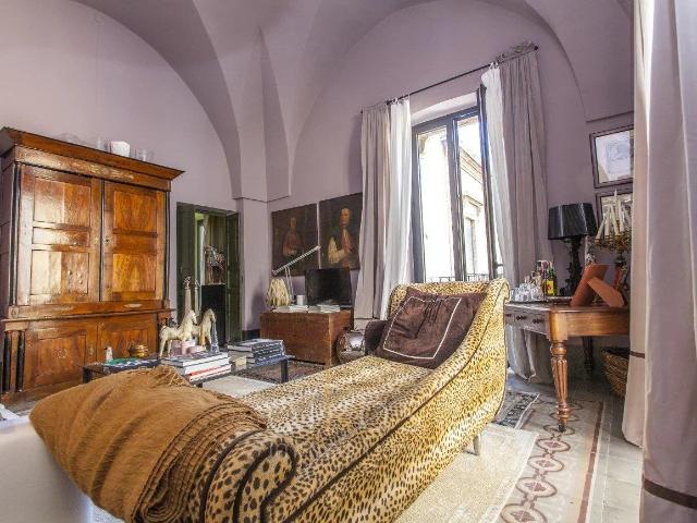 Appartamento ristrutturato, 2 camere e terrazza panoramica 156m² Oria